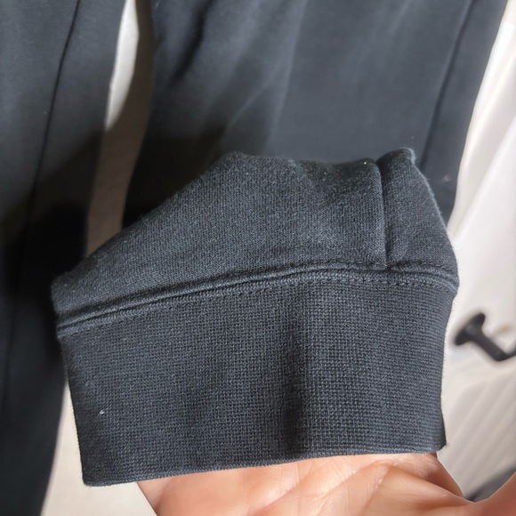 Nike Men’s Black Jogger Pants with embroidered Logo - Picture 4 of 8